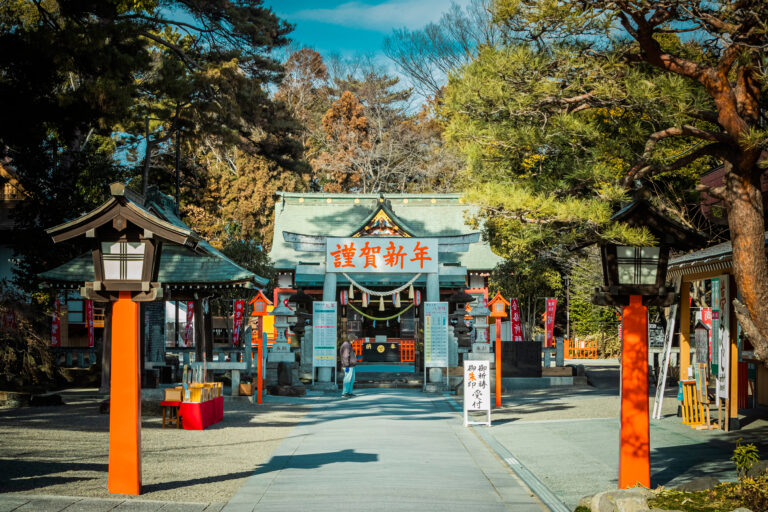 【玉村町】室町時代の建築様式を現代に遺し、国の重要文化財に指定される玉村八幡宮。 motto+｜群馬情報の発信誌mottoのウェブマガジン